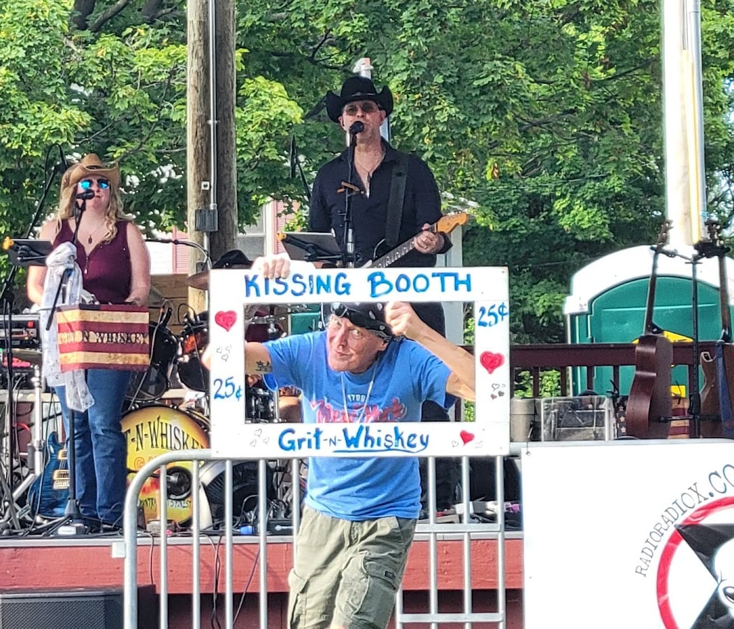 Powers Park Concert Series: Skeeter Creek Live 4
